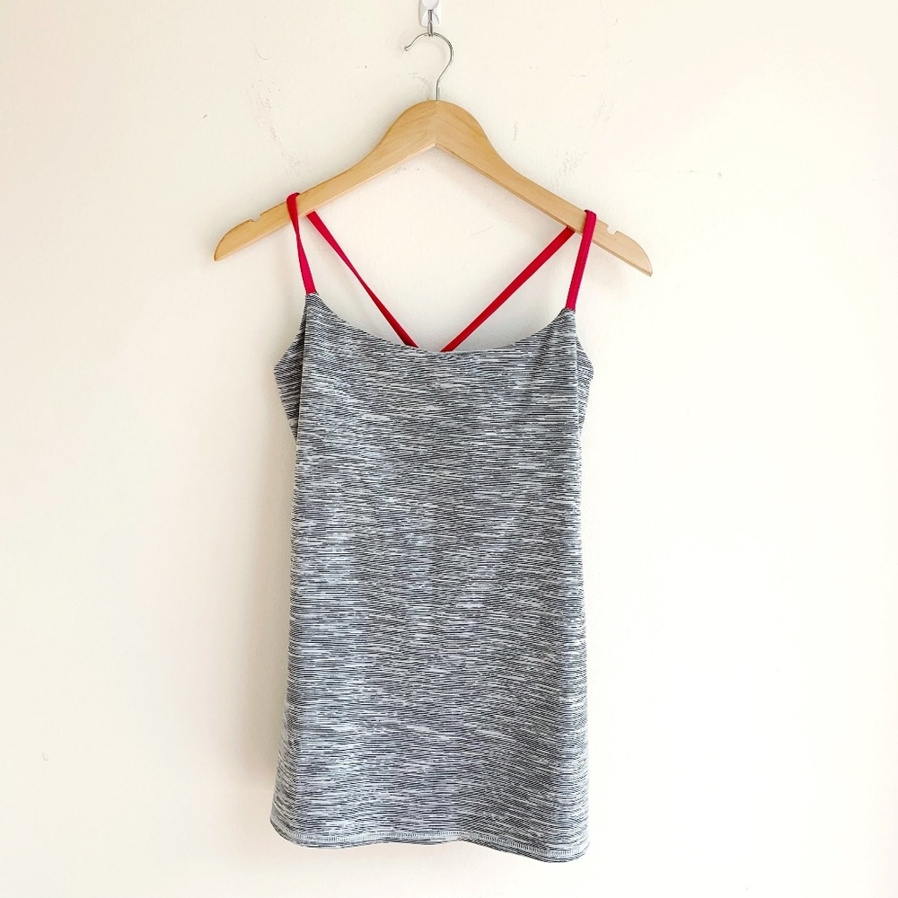 Lululemon top